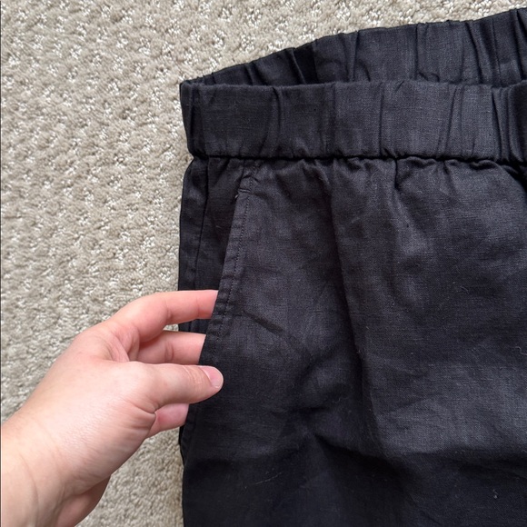 Eileen Fisher | 100% Organic Linen Pants in Black | Size M Petite - Picture 3 of 5